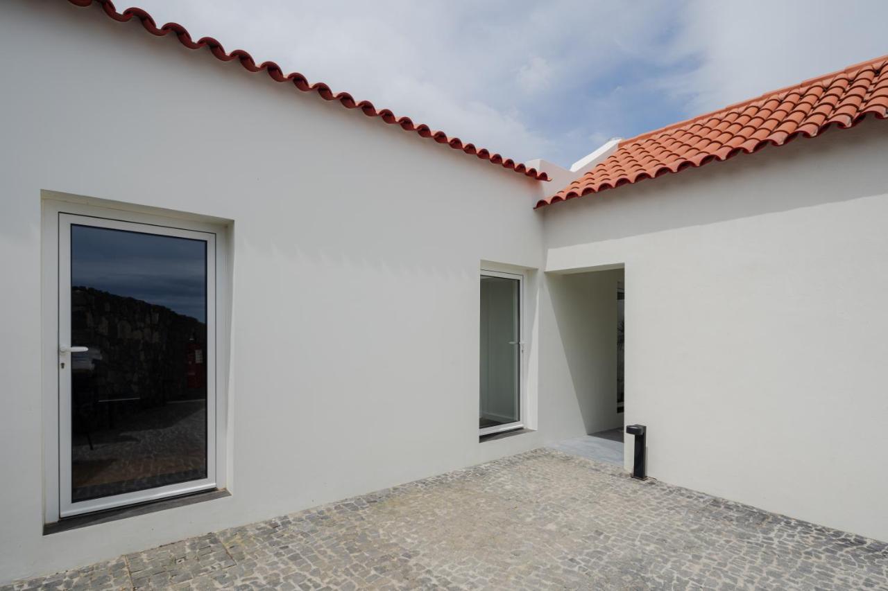 Entre Muros - Turismo Rural - Casa Com Jardim E Acesso Direto Ao Mar Рибейра-Гранди Экстерьер фото