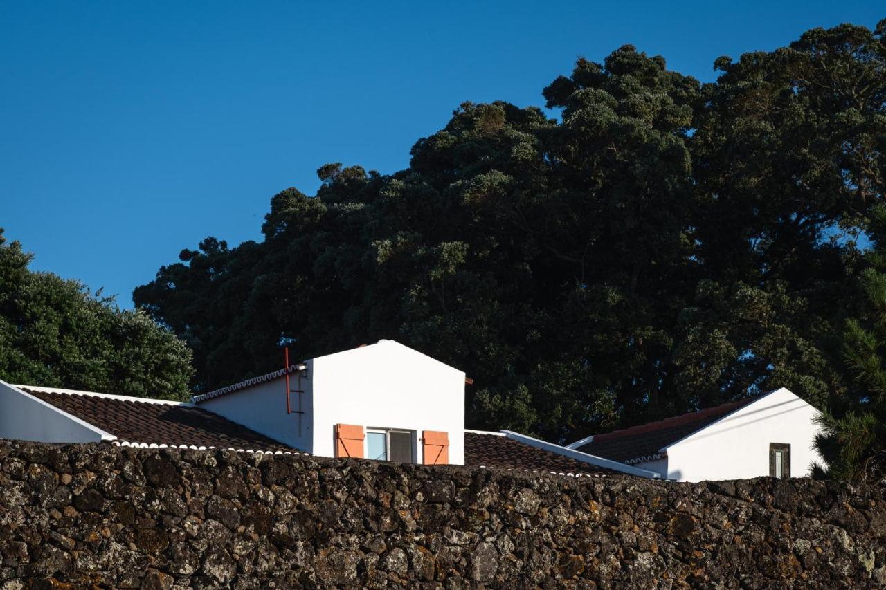 Entre Muros - Turismo Rural - Casa Com Jardim E Acesso Direto Ao Mar Рибейра-Гранди Экстерьер фото